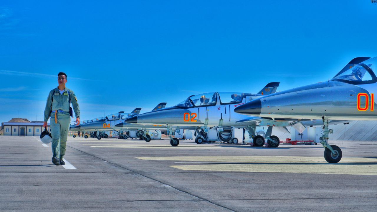 Бір топ ер адамдарда транс