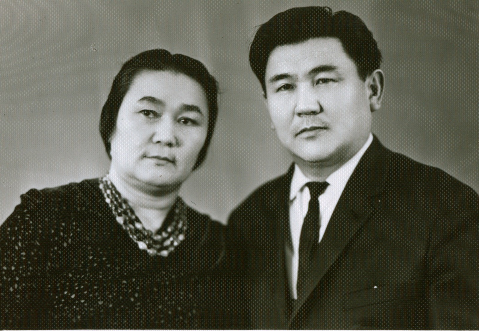 Эротикалық массаж Рита Той көйлегіндегі секс порно