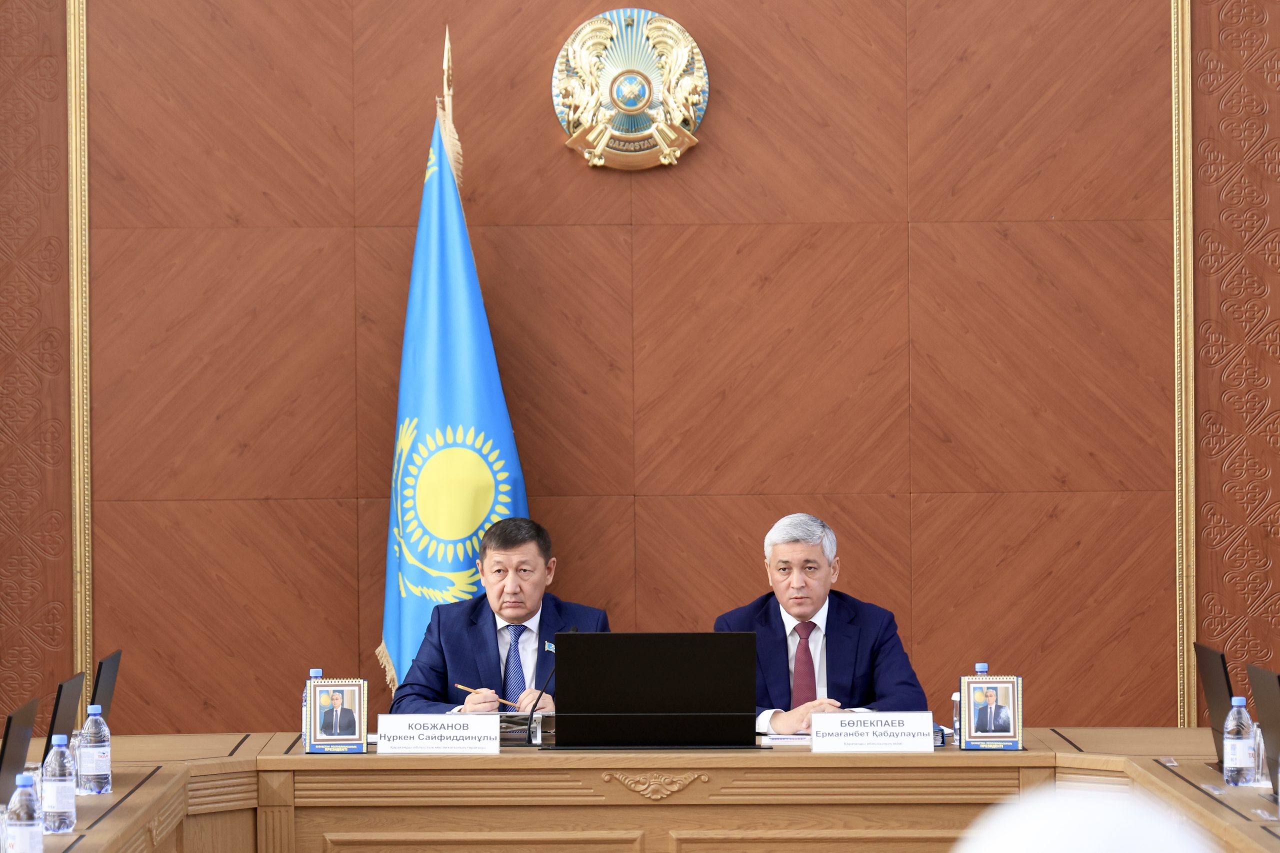 Терең жопа порно видео Университет дәретханасындағы жасырын камера