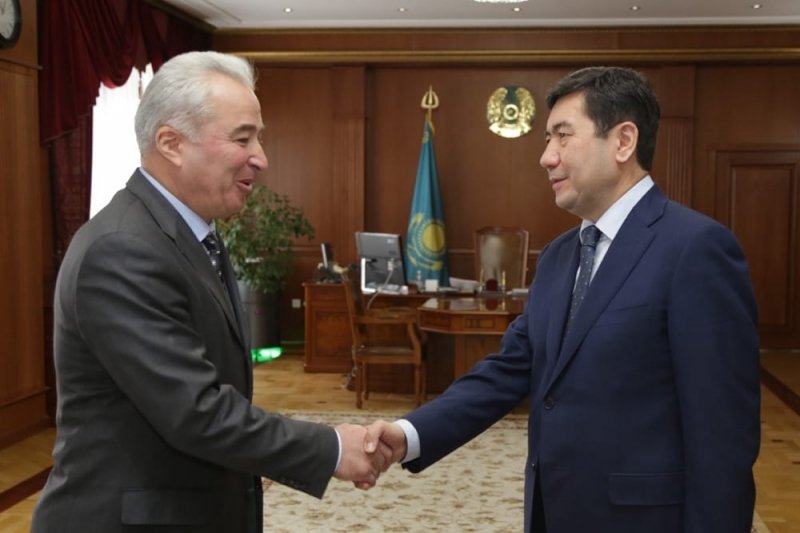 Украинамен әріптестік мығым