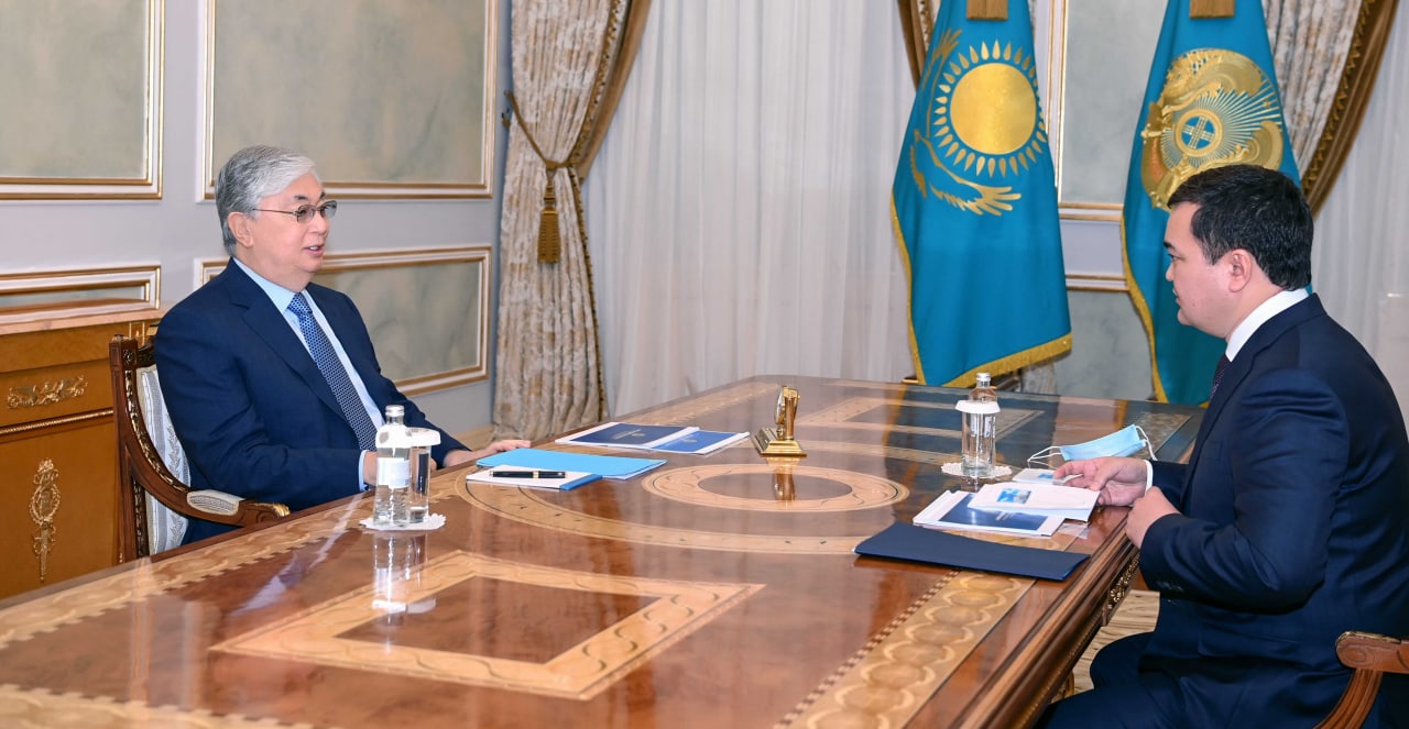 Мемлекет басшысы Қарағанды облысының әкімі Жеңіс Қасымбекті қабылдады