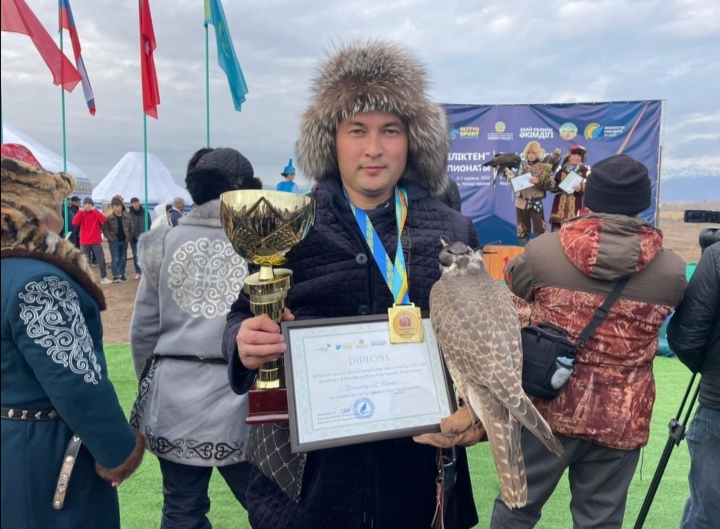 Қарағандылық Таңат Оспанқұл құсбегіліктен халықаралық чемпионатта жүлдегер атанды