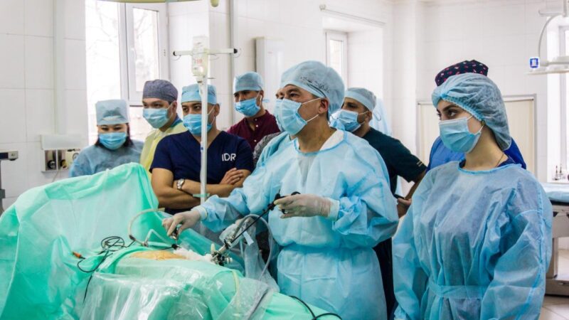 Қарағандылық хирургтар шап жарығын емдеуде жаңа әдістерді енгізуде