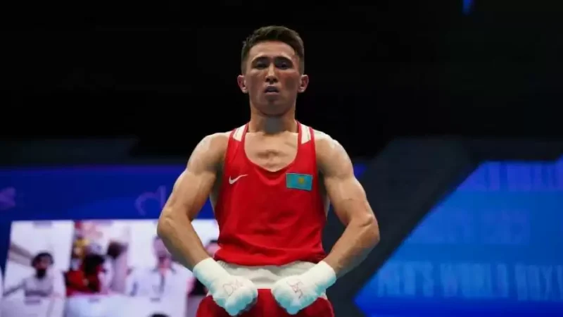 Махмұд Сабырхан өзбек боксшысын нокдаунмен ұтып, әлем чемпионы атанды