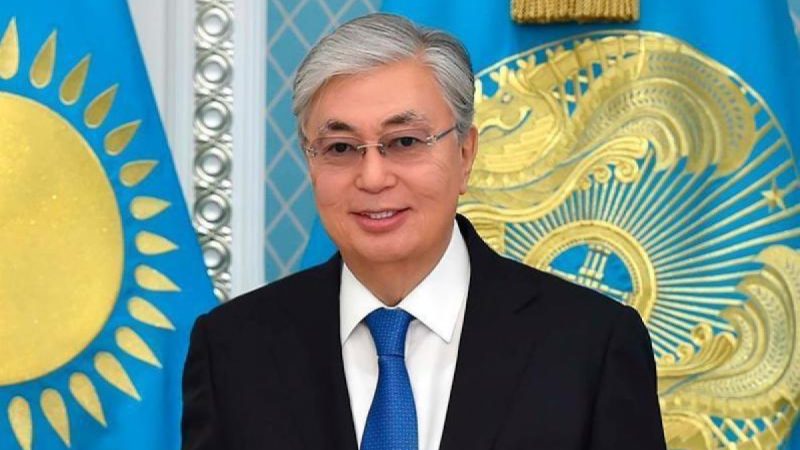 Мемлекет басшысы қазақстандықтарды Еңбек күнімен құттықтады
